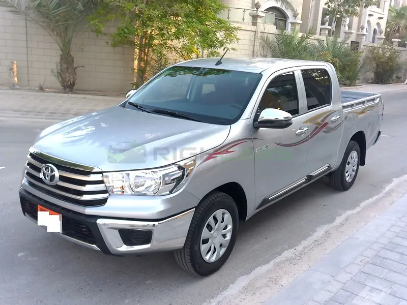  Toyota Hilux 