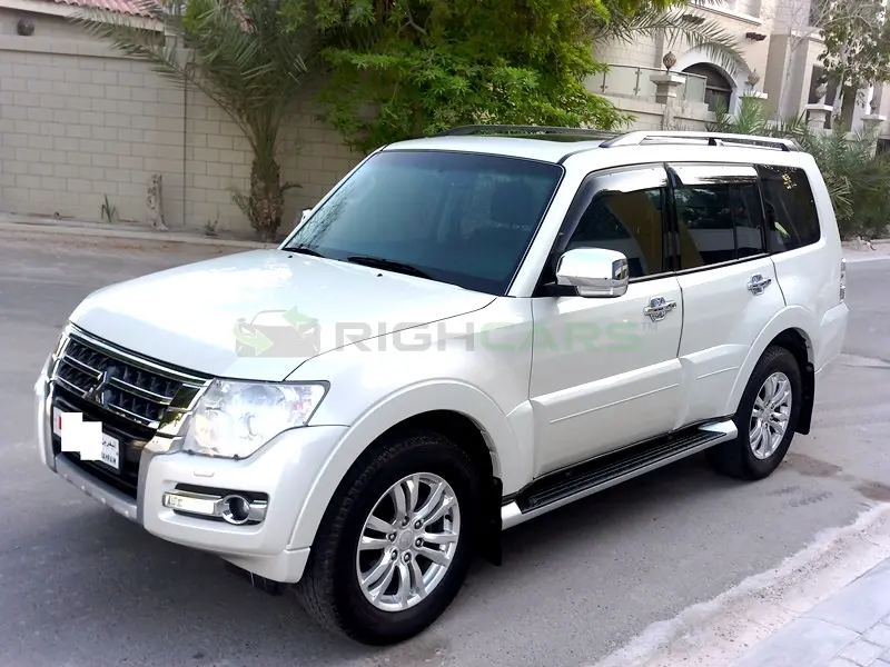  Mitsubishi Pajero 