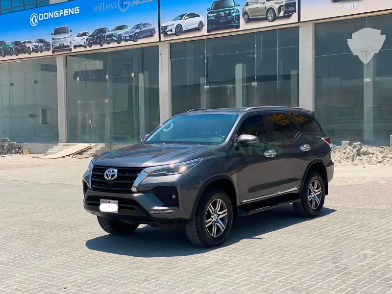  Toyota Fortuner 
