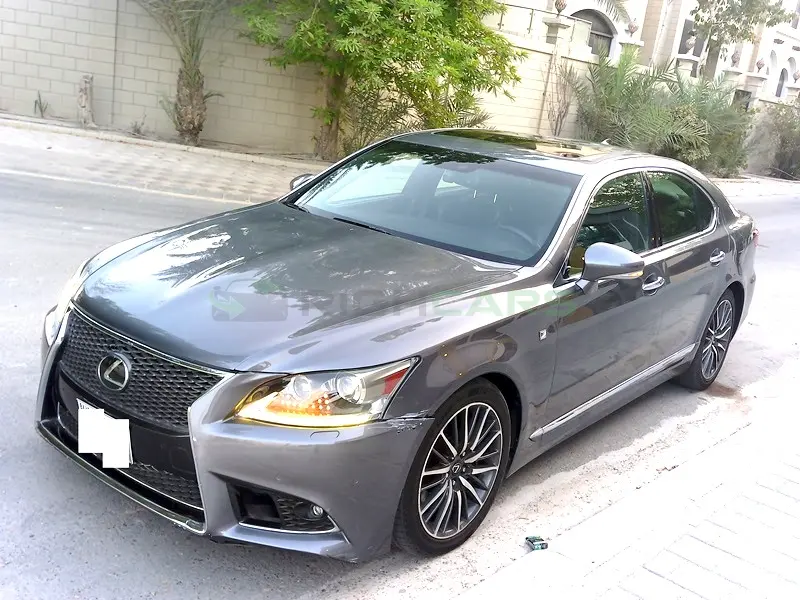  Lexus LS 