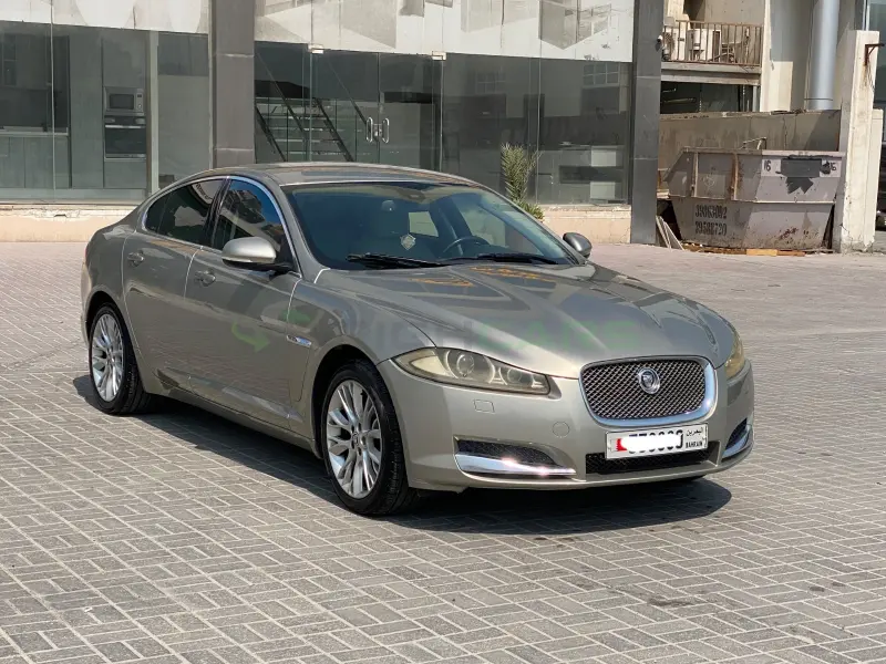  Jaguar XF 