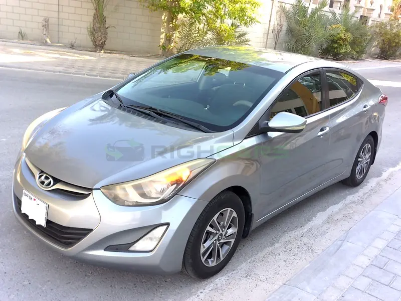  Hyundai Elantra 