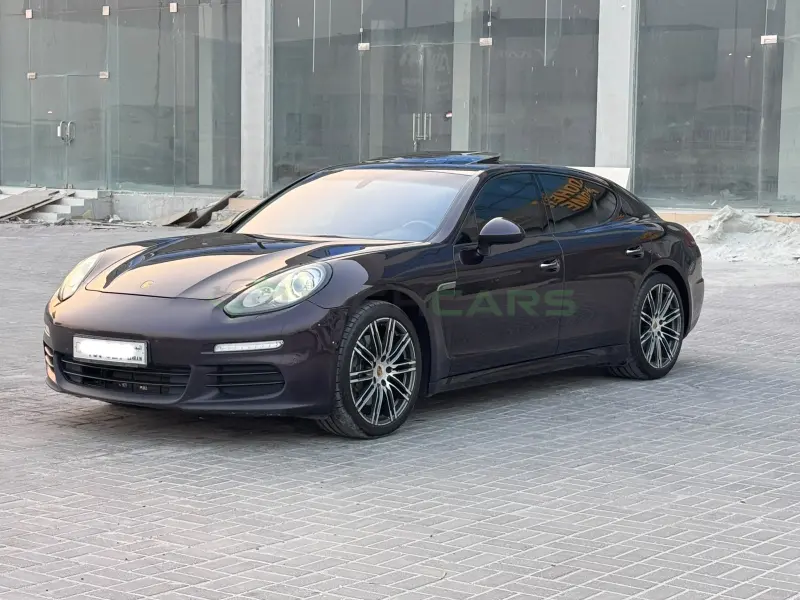 Porsche Panamera 