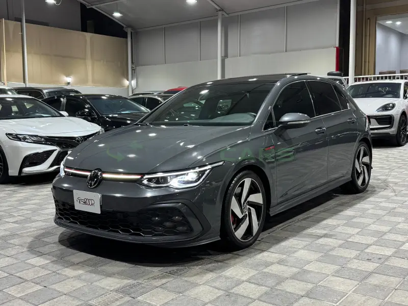  Volkswagen Golf 